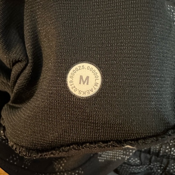 Men’s Pacebreaker 7” lululemon/peloton shorts Linerless Size Medium - Picture 4 of 8